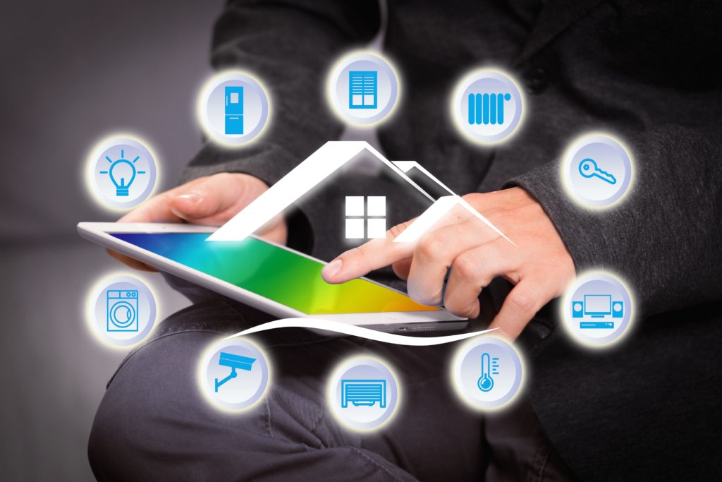 Smart Home - Casa inteligenta alunga grijile inutile